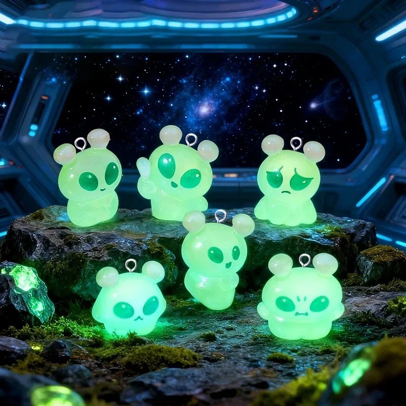 10Pcs Luminous Mini Green Alie - Resin Art Essentials recension och pris