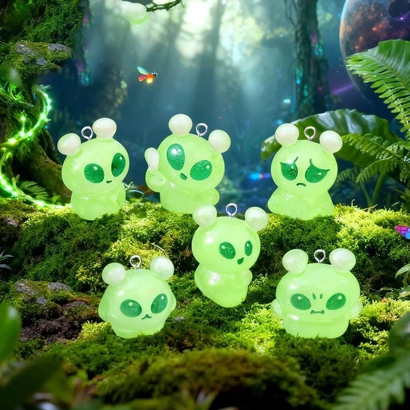 10Pcs Luminous Mini Green Alie - Resin Art Essentials recension och pris