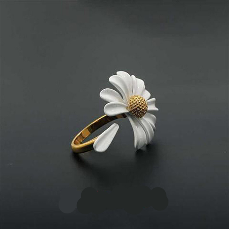 2021 New Spring White Enamel D - Resin Art Ring recension och pris